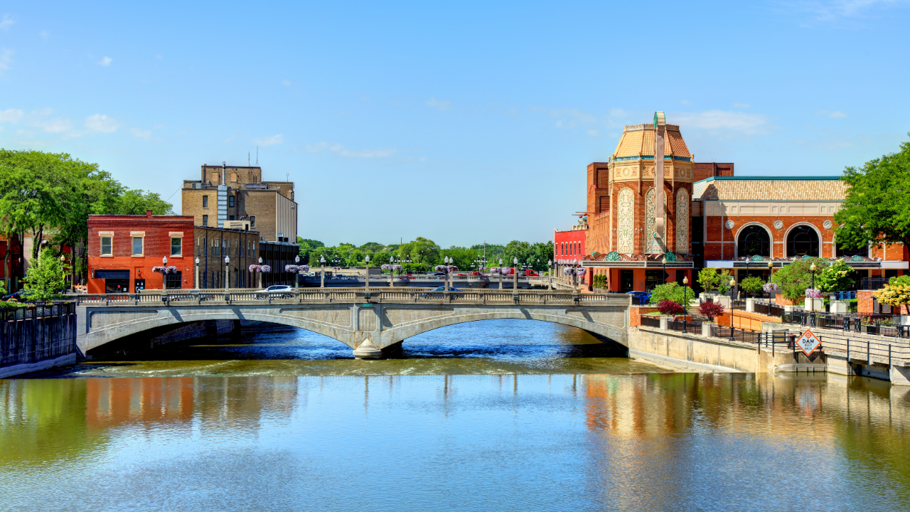 Zaboravite centar Čikaga: Ovo predgrađe proglašeno je najsrećnijim mestom za život u Ilinoisu