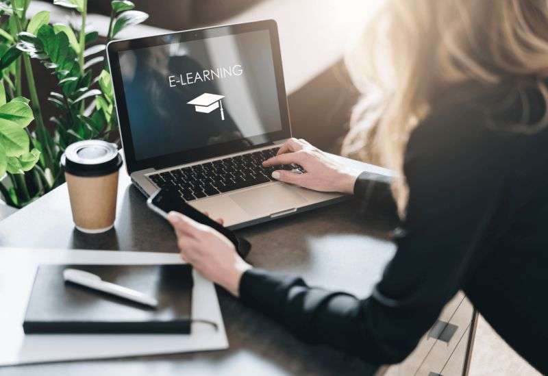 TOP 10 sajtova za jednostavnu zaradu preko interneta — Chicago Glasnik