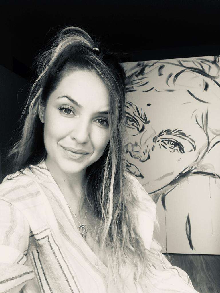 Intervju: Ivana De Armas - Srpkinja koja oživljava platna, zidove i modu "Magičnog grada"!