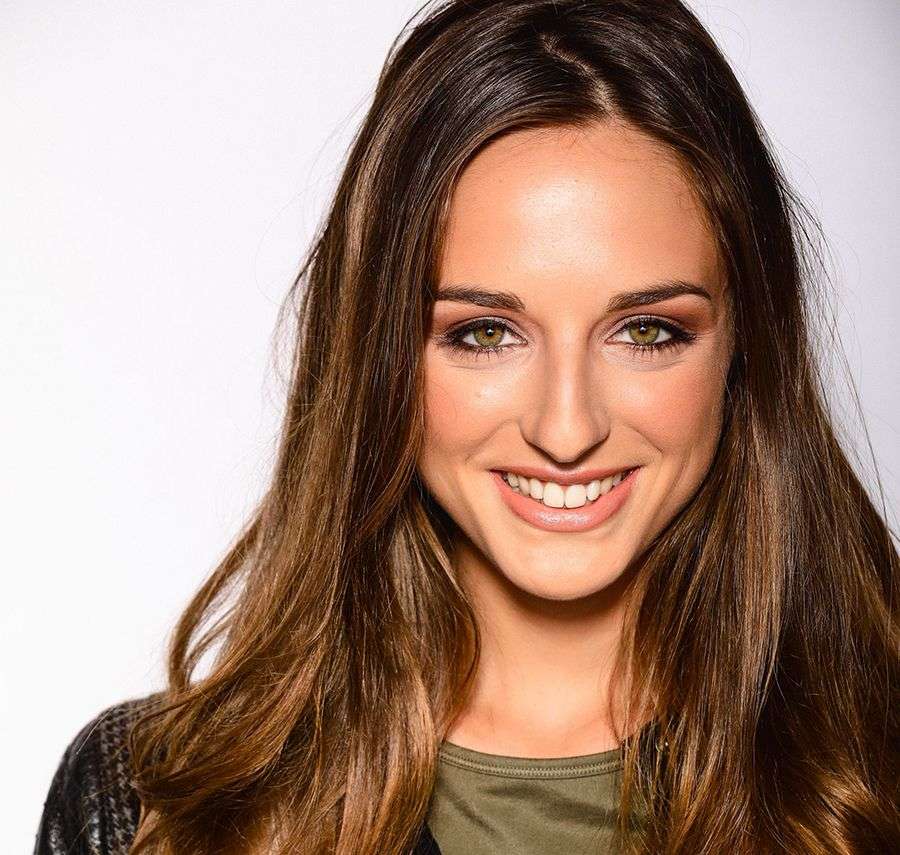 Intervju: Milica Vrzić - mlada srpska glumica na putu do svetla Hol…