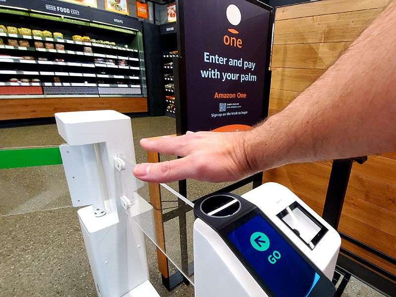 Sve veći broj prodavnica uvodi sistem plaćanja dlanom - Amazon One …
