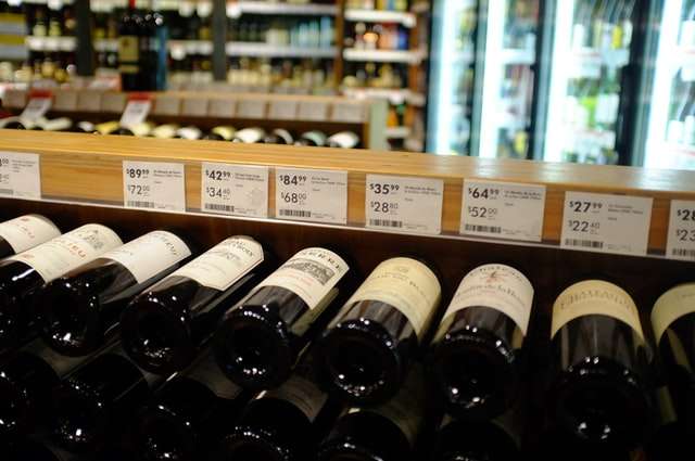 Čikago uvodi zabranu prodaje alkohola nakon 10 p.m.