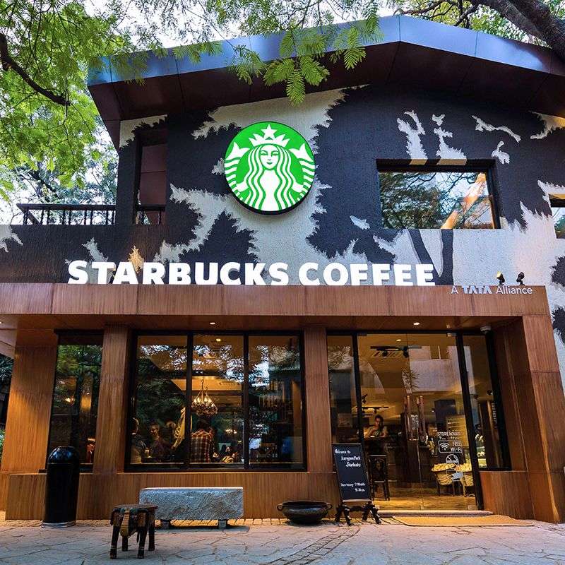 Proizvod iz Srbije osvaja Ameriku. Više od 3500 Starbucks objekata opremljeno nameštajem iz Srbije