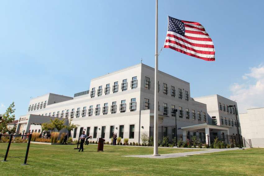 Američka ambasada u Srbiji počela sa obradom zahteva za vize — Chic…
