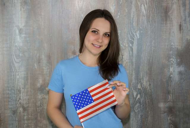 Sticanje američkog državljanstva rođenjem u SAD ili preko roditelja. Evo najbitnijih informacija o ovoj važnoj temi