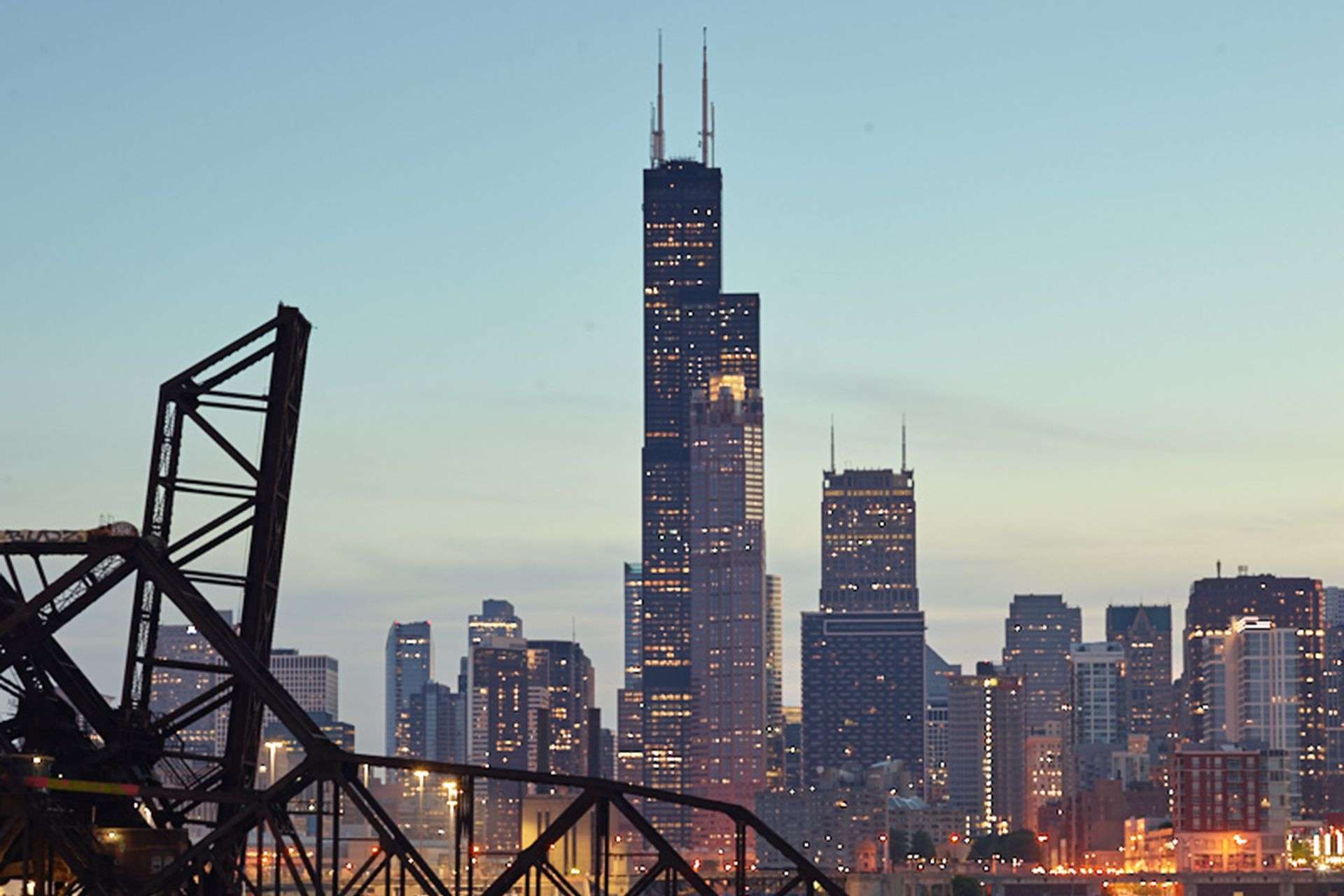 Uskoro se završava projekat renoviranja Willis Tower-a vredan 500 miliona dolara
