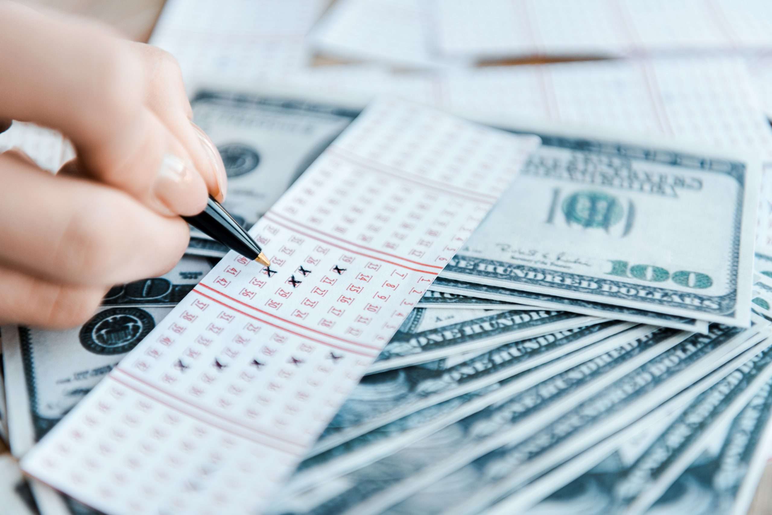 Loto listić vredan milion dolara prodat u 7-Eleven prodavnici u Čikagu