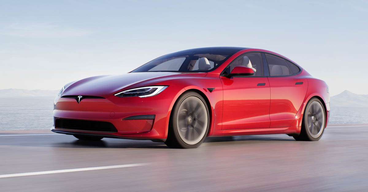 Kompanija „Tesla“ povlači više od 320.000 automobila u Americi
