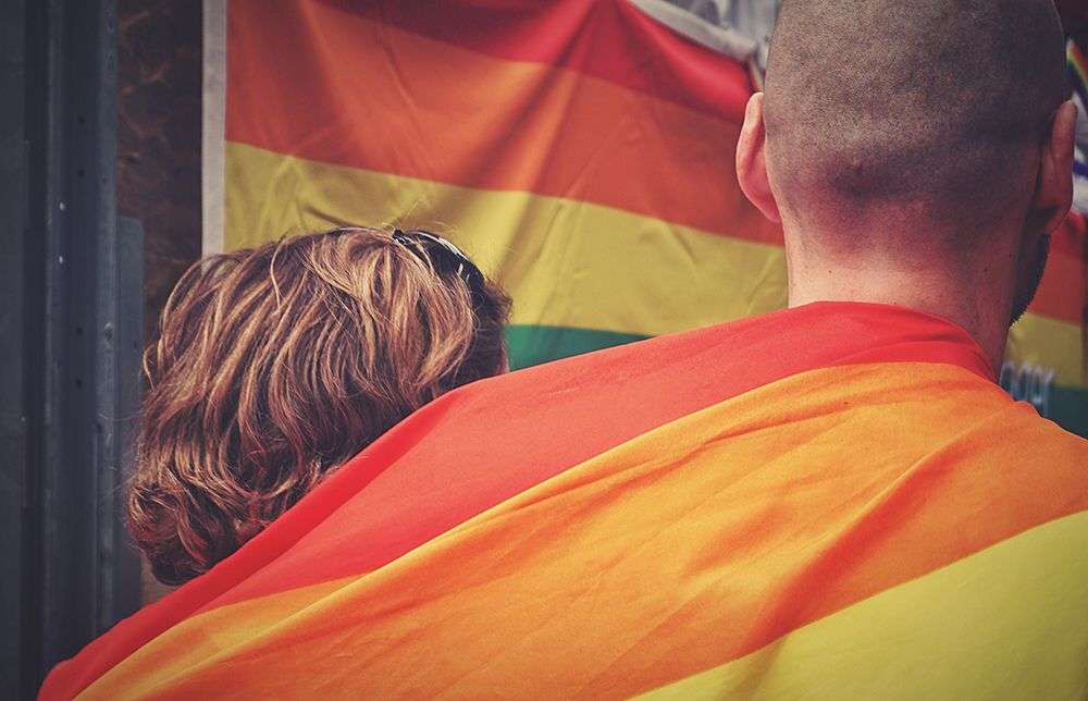 Senat usvojio zakon o zaštiti istopolnih i međurasnih brakova - Chicago Glasnik