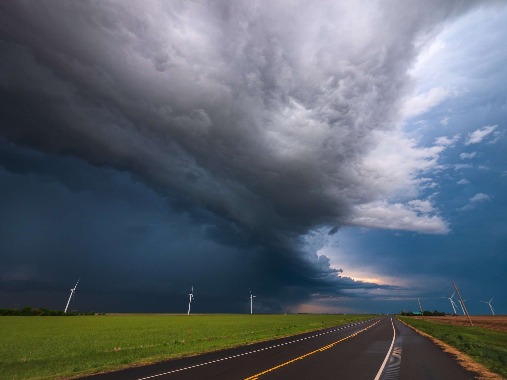 Upozorenje na tornado izdato za delove Ilinoisa i okolinu Čikaga