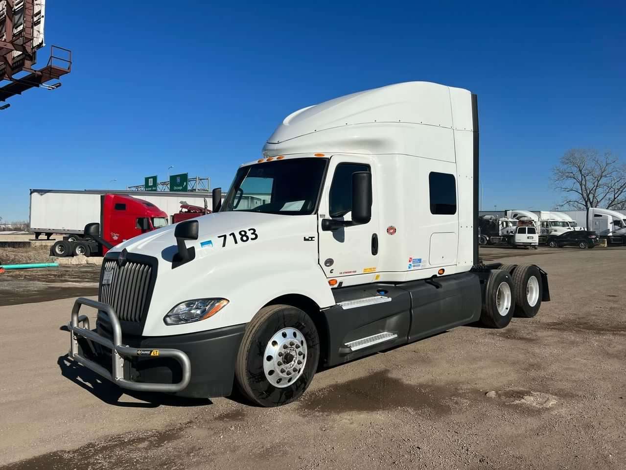 International LT 2019 - 6 UNITS AVAILABLE! - Chicago Glasnik