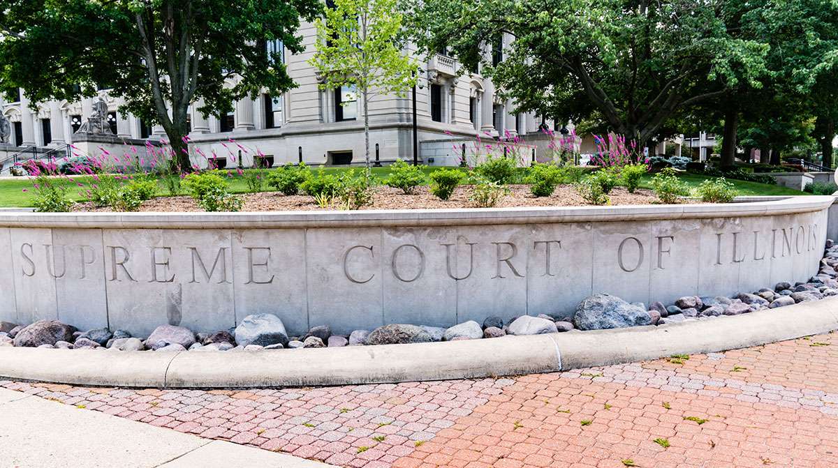 Panel apelacionog suda podeljen oko Trumpove deportacije imigranata prema ratnom zakonu - Chicago Glasnik