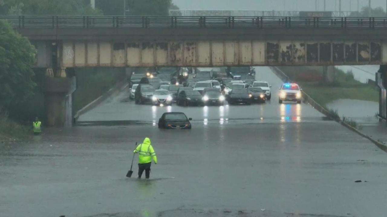 Zbog velikih poplava u Čikagu gradske vlasti promenile smer toka reke prema jezeru