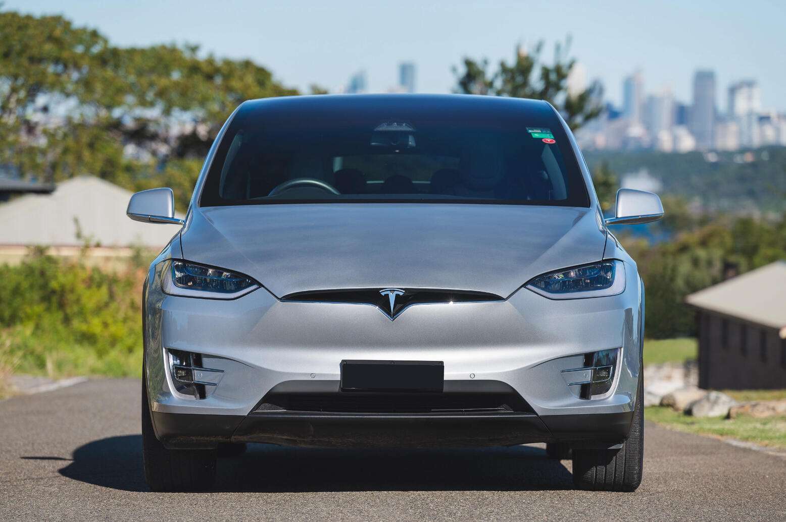 Postanite vozač za kompaniju Tesla u predgrađu Čikaga i zaradite do $46 na sat