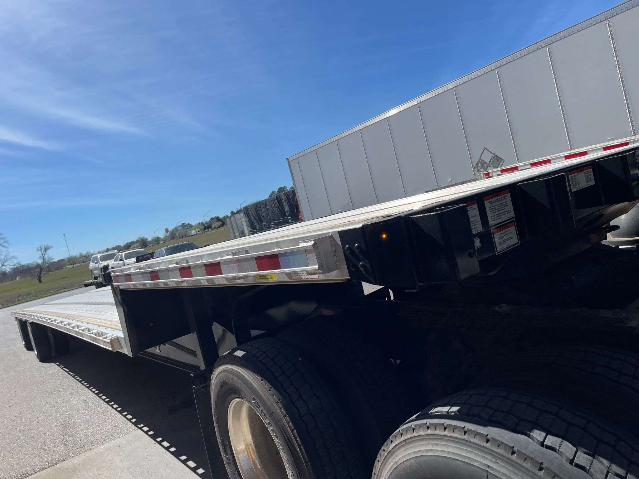 Flatbed and Stepdeck Trailers For Rent - Chicago Glasnik