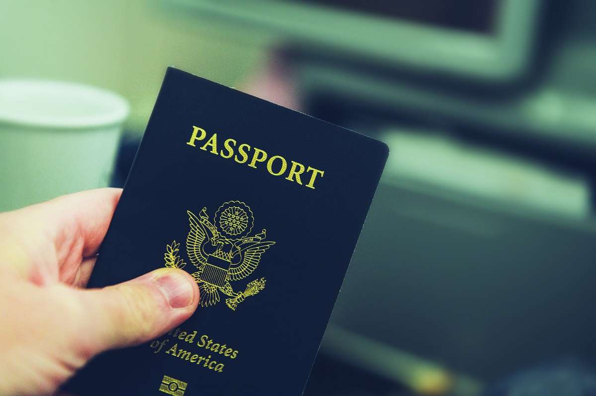 Platili su hiljade dolara da odustanu od američkog državljanstva, sada žele povrat novca - Chicago Glasnik