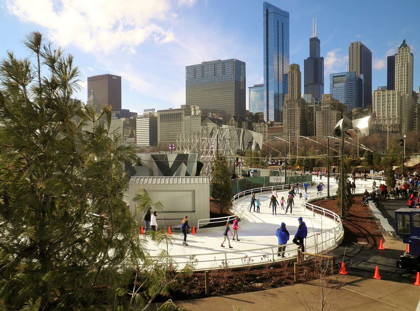 Čikago: Klizalište u parku Maggie Daley ponovo je otvoreno - Chicago Glasnik