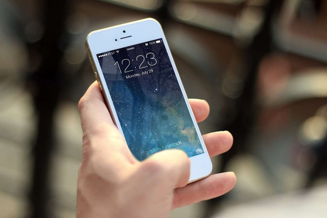 Težak početak godine za Apple: U osam kineskih provincija zabranjeno korišćenje iPhone-a