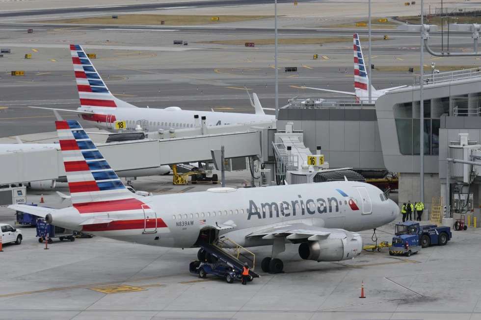 American Airlines: Uklanjaju prvu klasu, televizore i prostor za noge sa domaćih letova - Chicago Glasnik