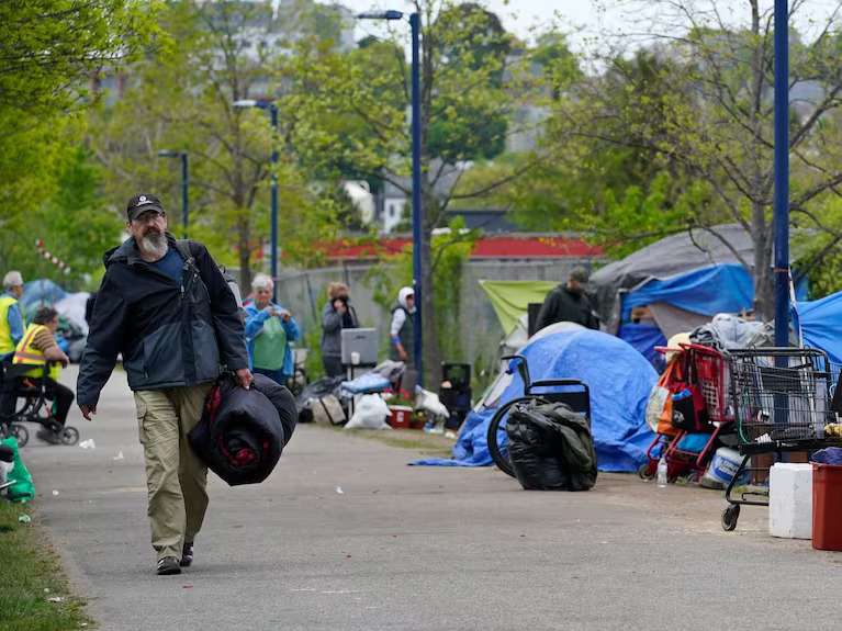 Troškovi stanovanja nikad viši: Rekordan broj beskućnika u Americi - Chicago Glasnik