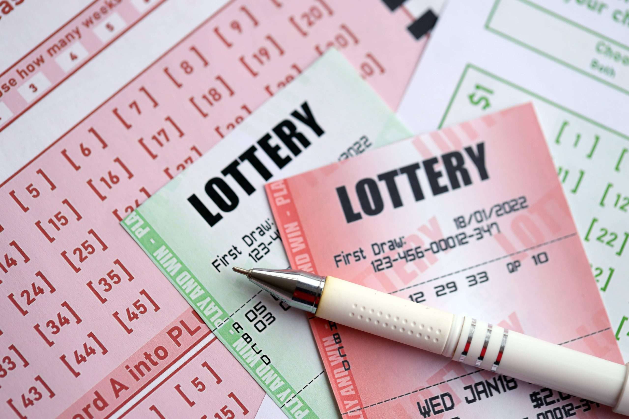 Mega Millions dobitnici iz Ilinoisa žele da koriste svoj džekpot za dobrobit zajednice - Chicago Glasnik