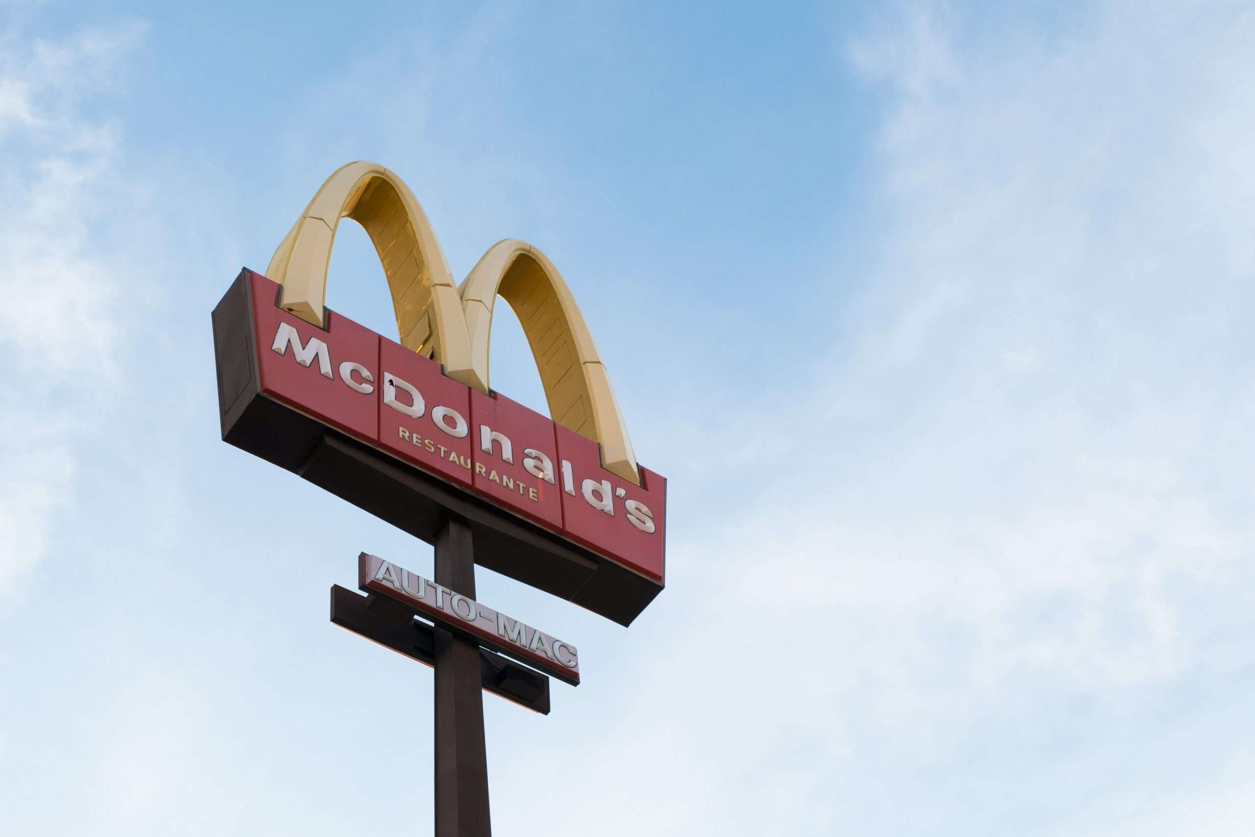 Mekdonalds uvodi novi Chicken Big Mac po prvi put u Americi, ali ne zadugo - Chicago Glasnik
