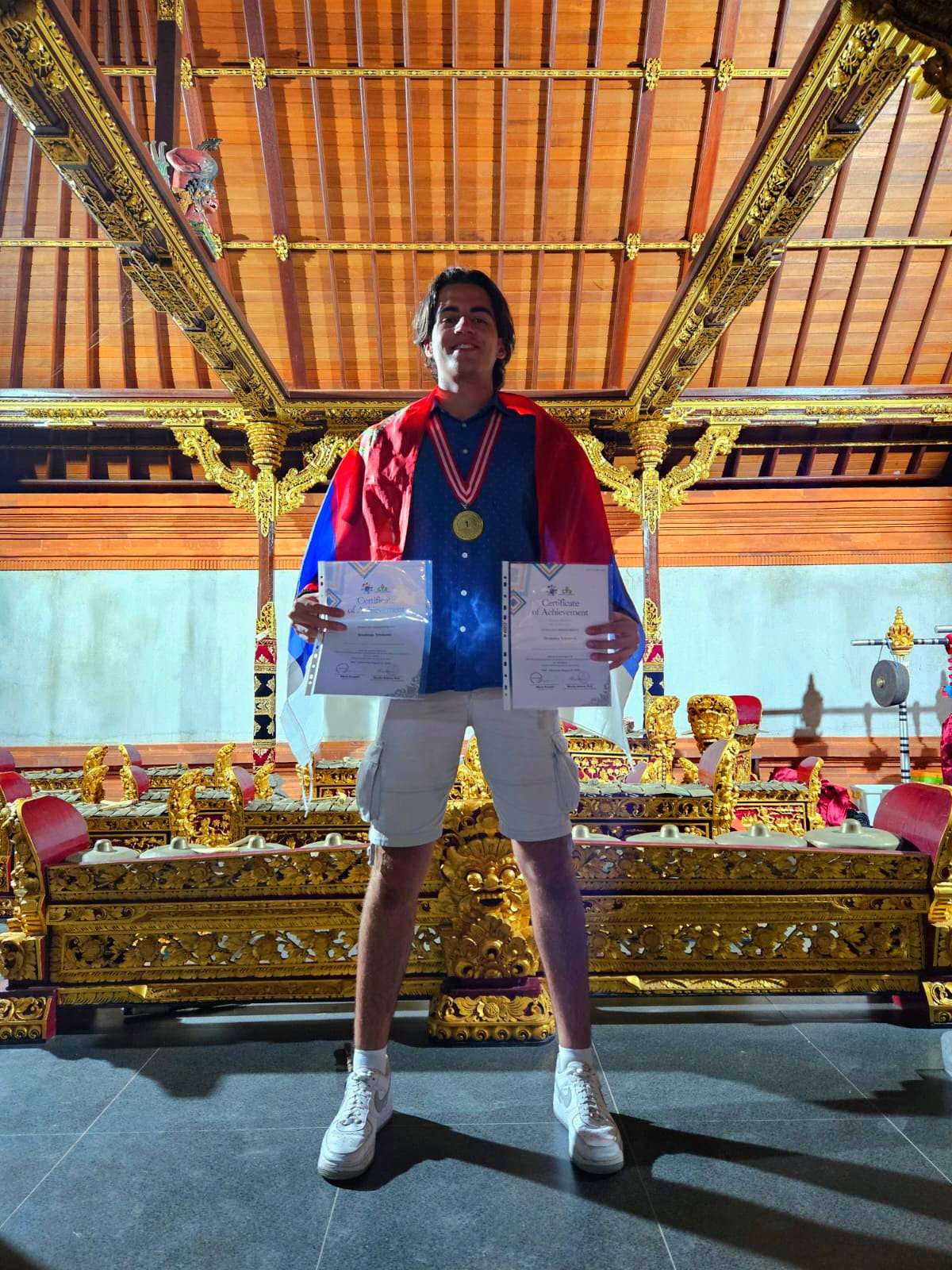 Podržite Strahinju Trivkovića - Najnagrađivanijeg učenika Srbije na putu ka jednom od najboljih biznis fakulteta na svetu - Chicago Glasnik