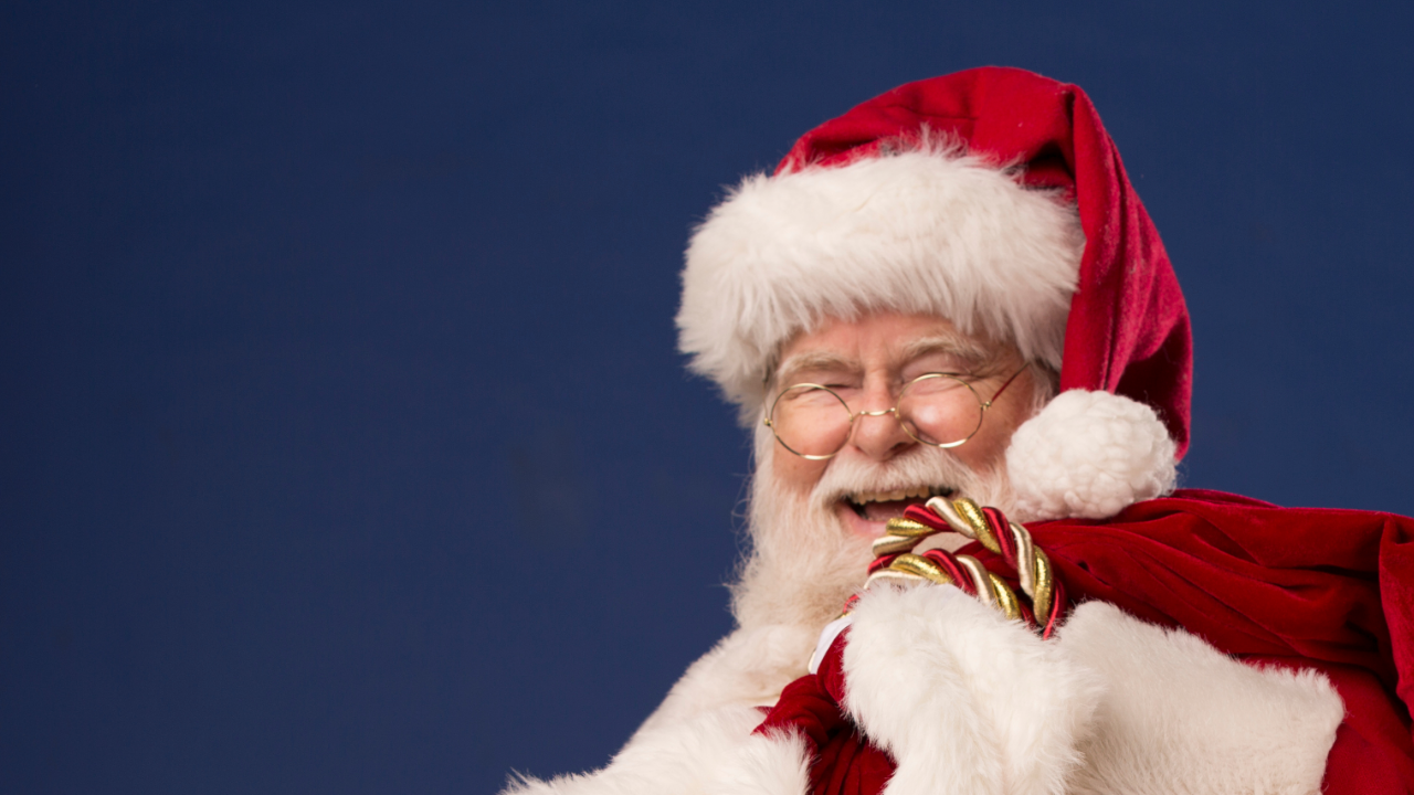 Deda Mraz ponovo obilazi Naperville u Ilinoisu, u okviru šestog Santa’s Sleigh Tour-a.