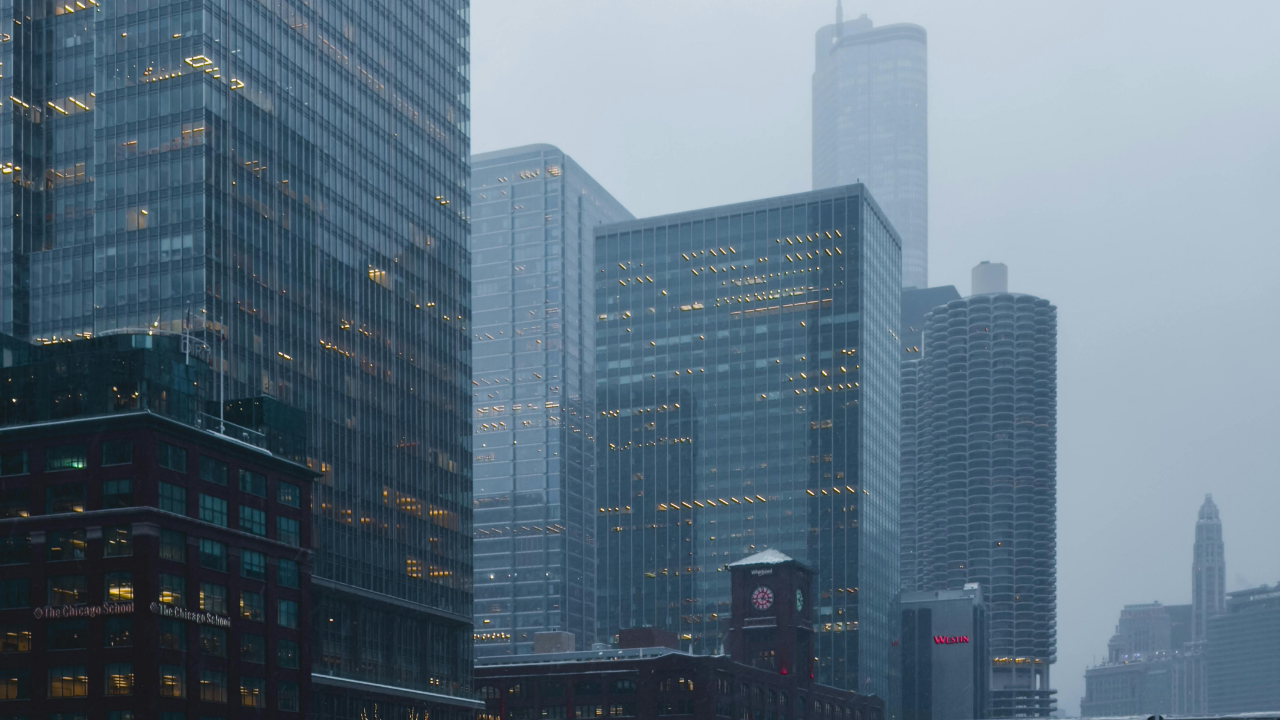 Da li je porez po zaposlenom zaista „ubica radnih mesta“ u Čikagu?