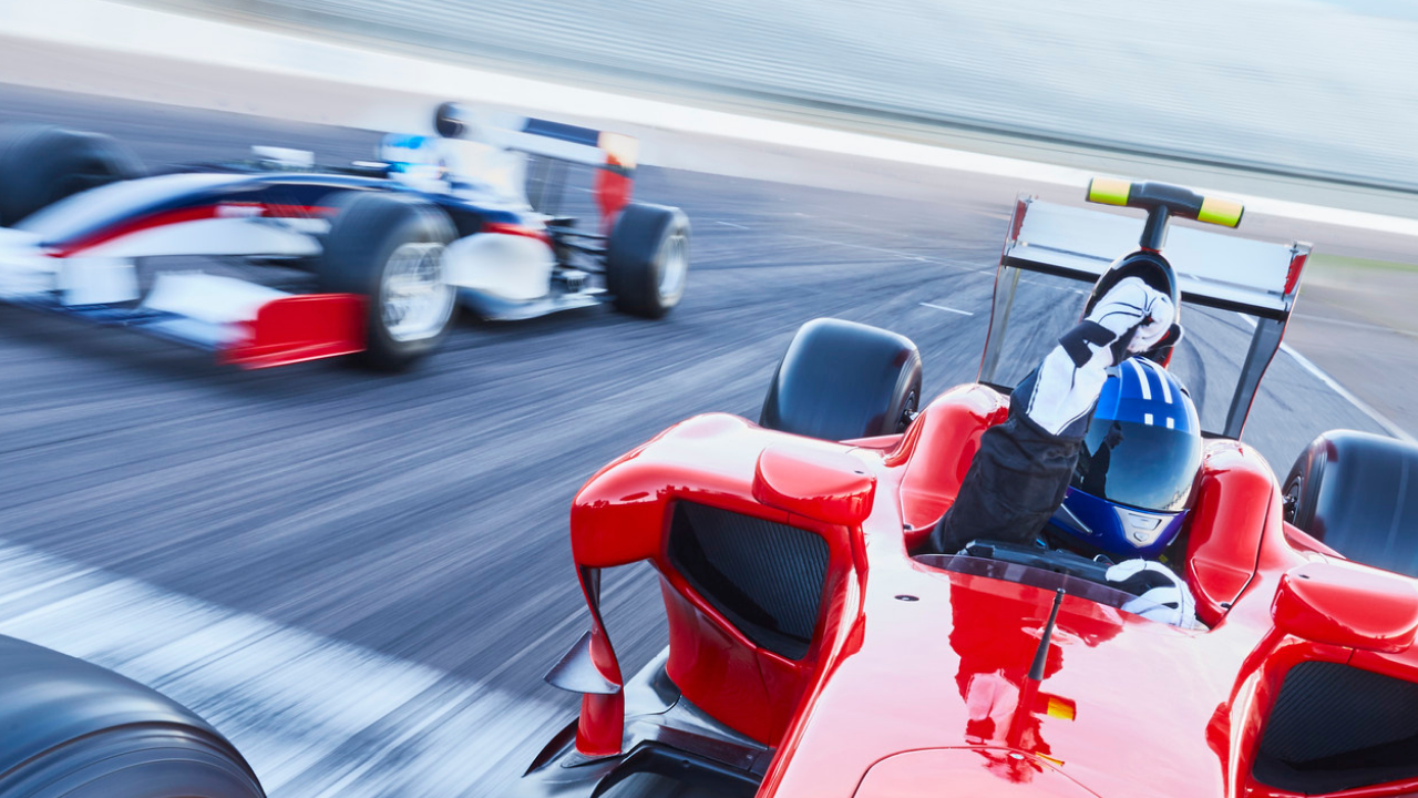 F1 Arcade stiže u Čikago: Trkački simulatori i luksuzni koktel-bar u River Northu