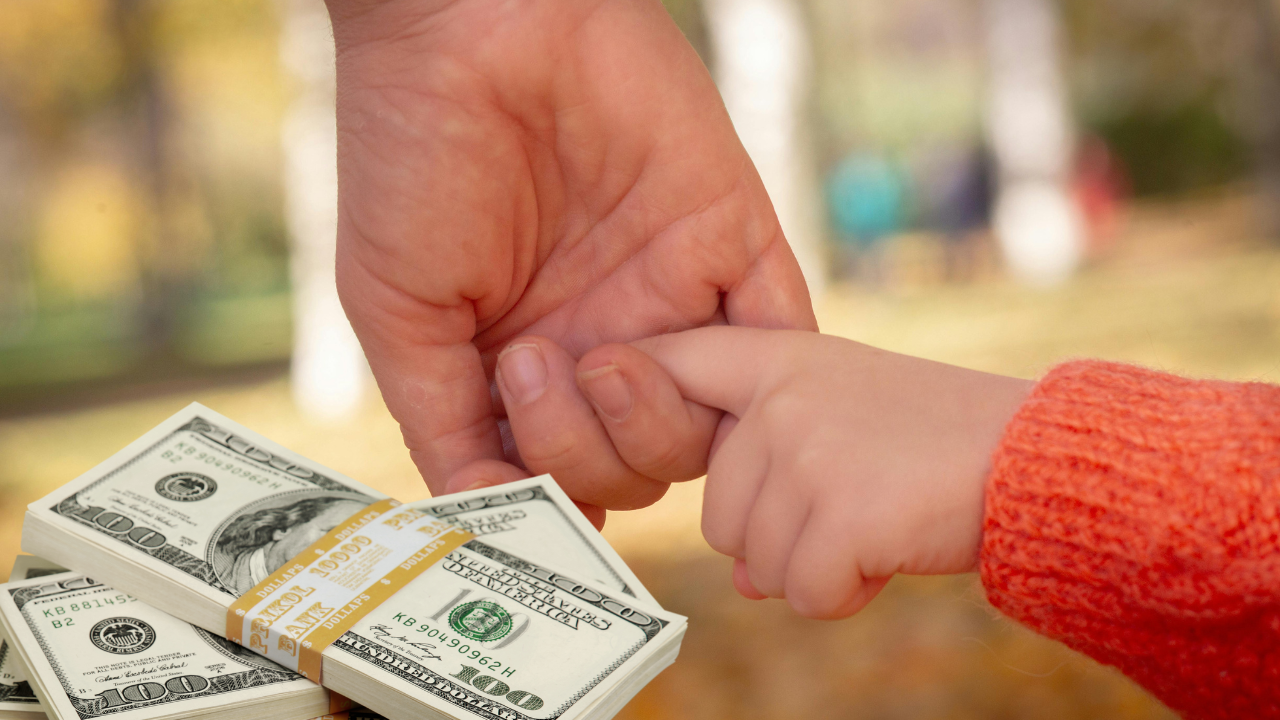 Sud privremeno blokirao zamrzavanje sredstava za brigu o deci u Ilinoisu i još četiri savezne države