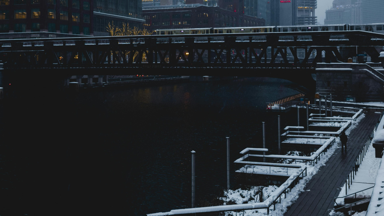 Vreme u Čikagu: Sneg izazvan efektom jezera može otežati putovanja danas