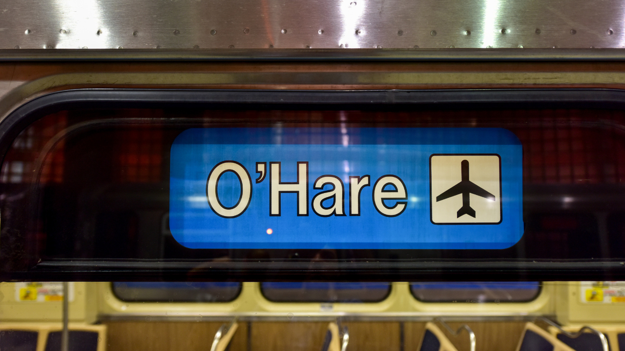 Obustava poletanja na aerodromu O’Hare, kašnjenja na oba aerodroma zbog snega u Čikagu