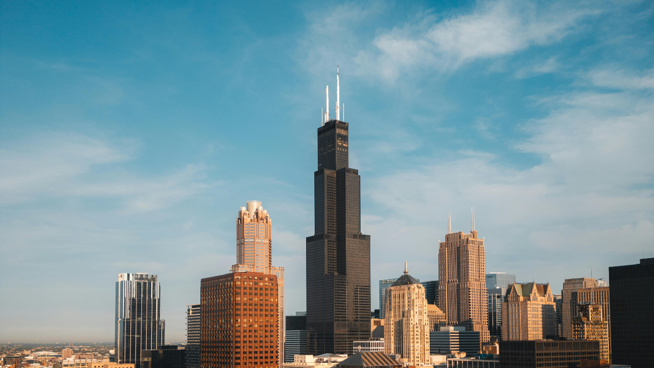 Kafići u Čikagu usporavaju tempo i postaju mesta za duži boravak