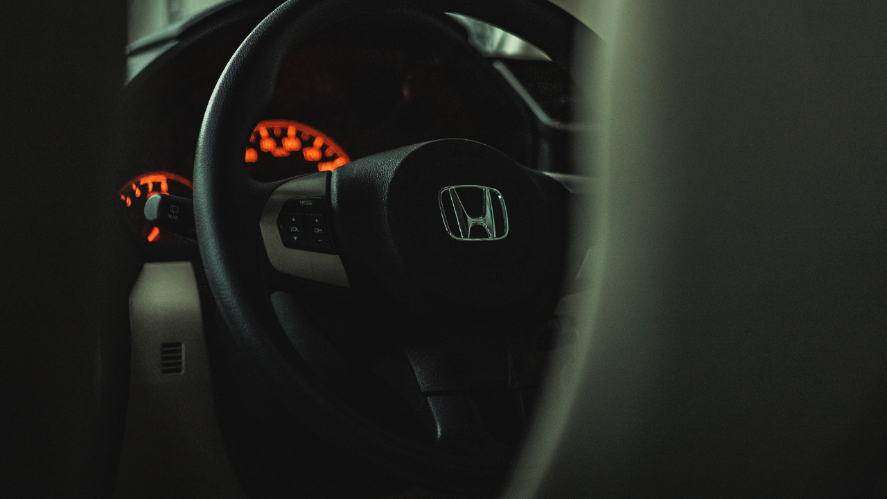 Više od deset Honda automobila obijeno u čikaškoj četvrti Little Italy