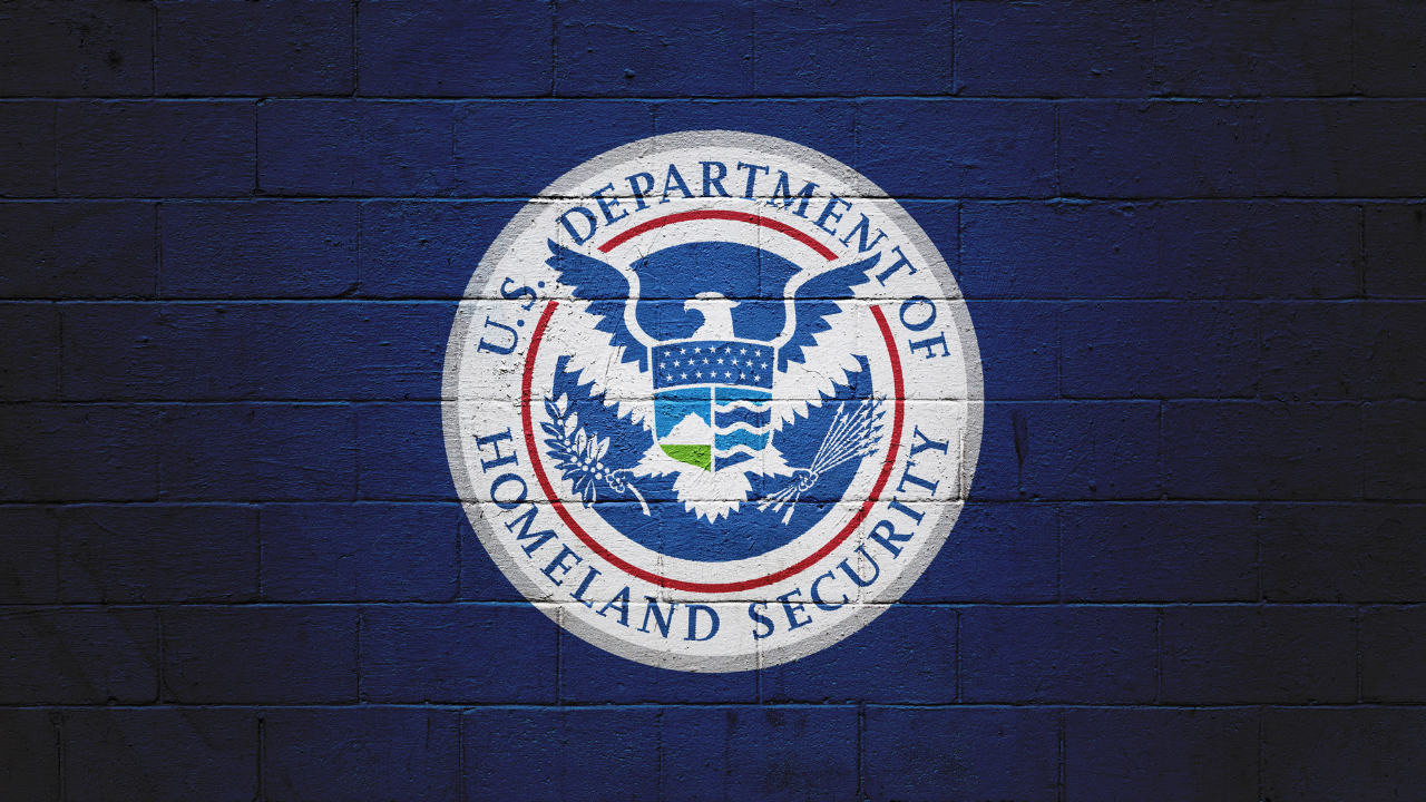 DHS uvodi trajni sistem registracije za određene strane državljane u SAD