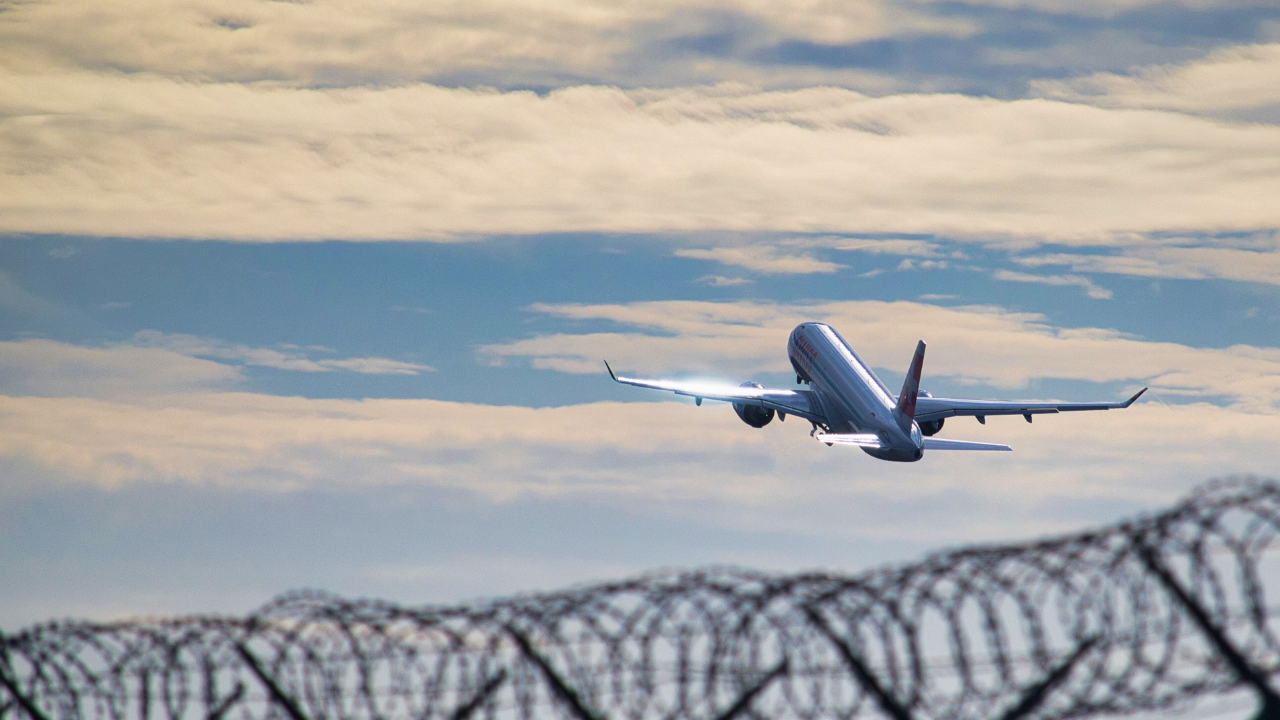 Trampova administracija: Skoro 3 miliona migranata napustilo SAD