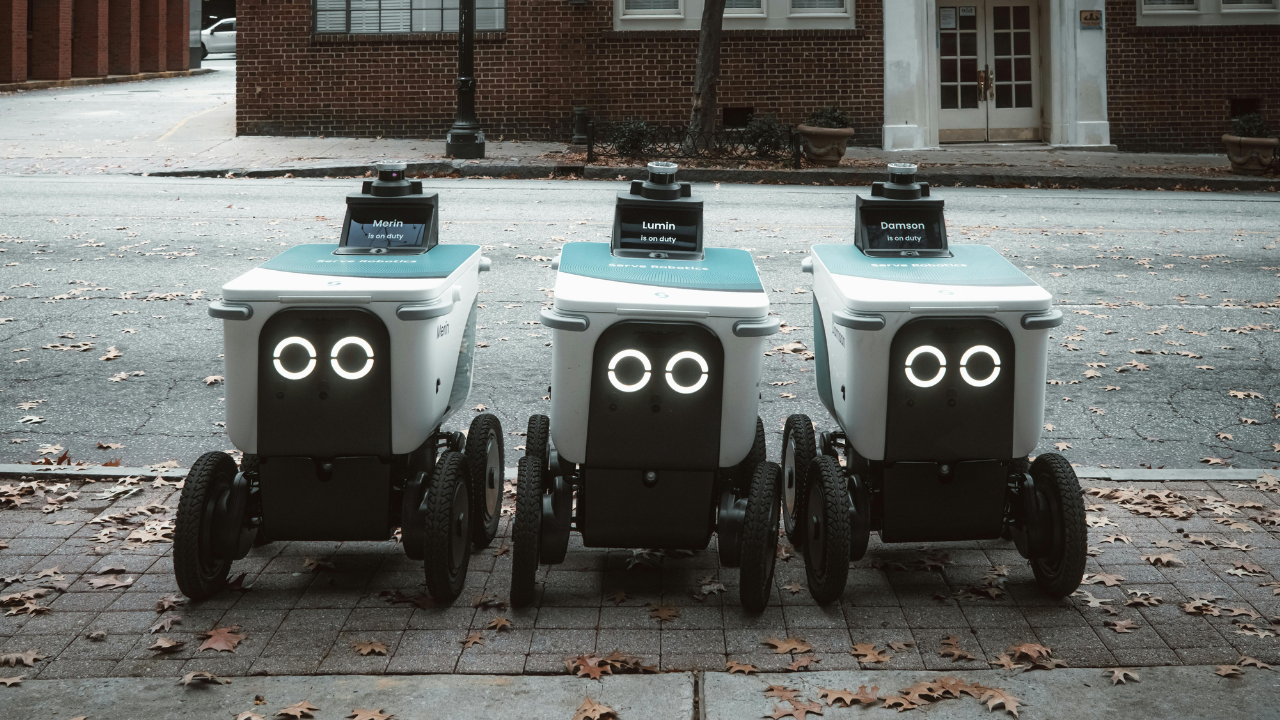 Roboti za dostavu hrane u Čikagu izazvali podeljene reakcije građana