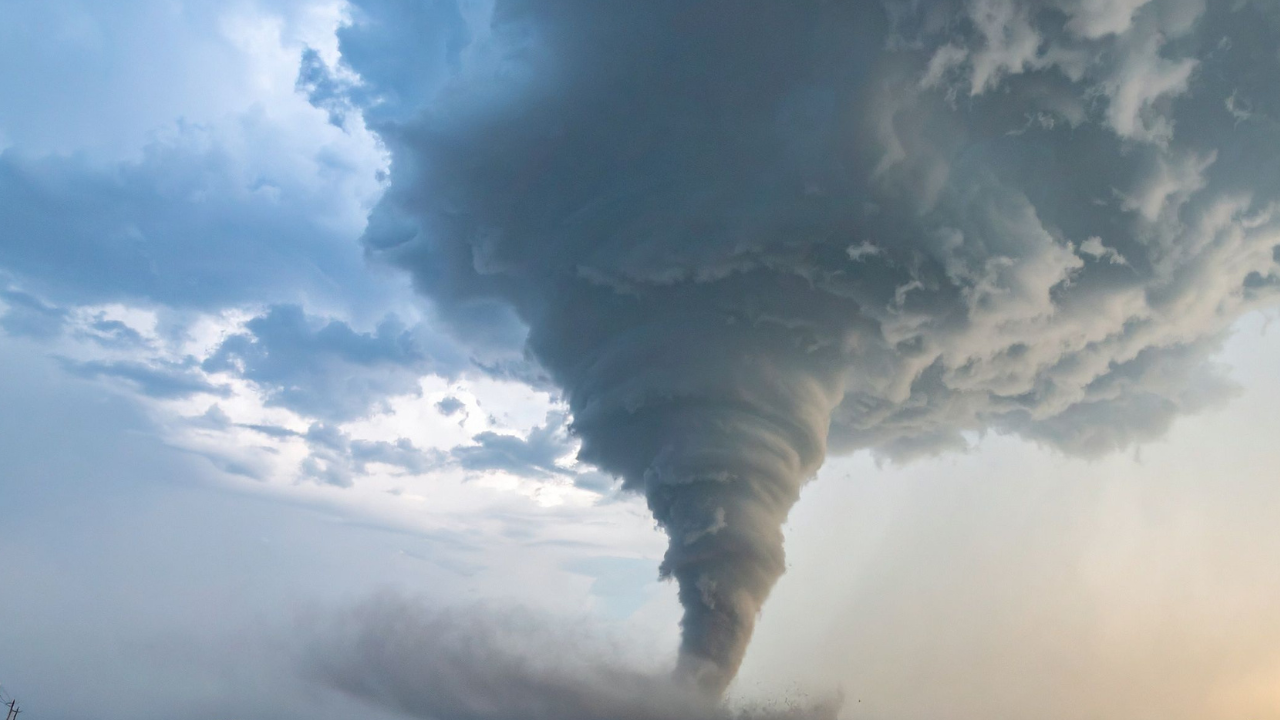 Sirene za tornado oglasile se u predgrađima Čikaga bez upozorenja – evo zašto