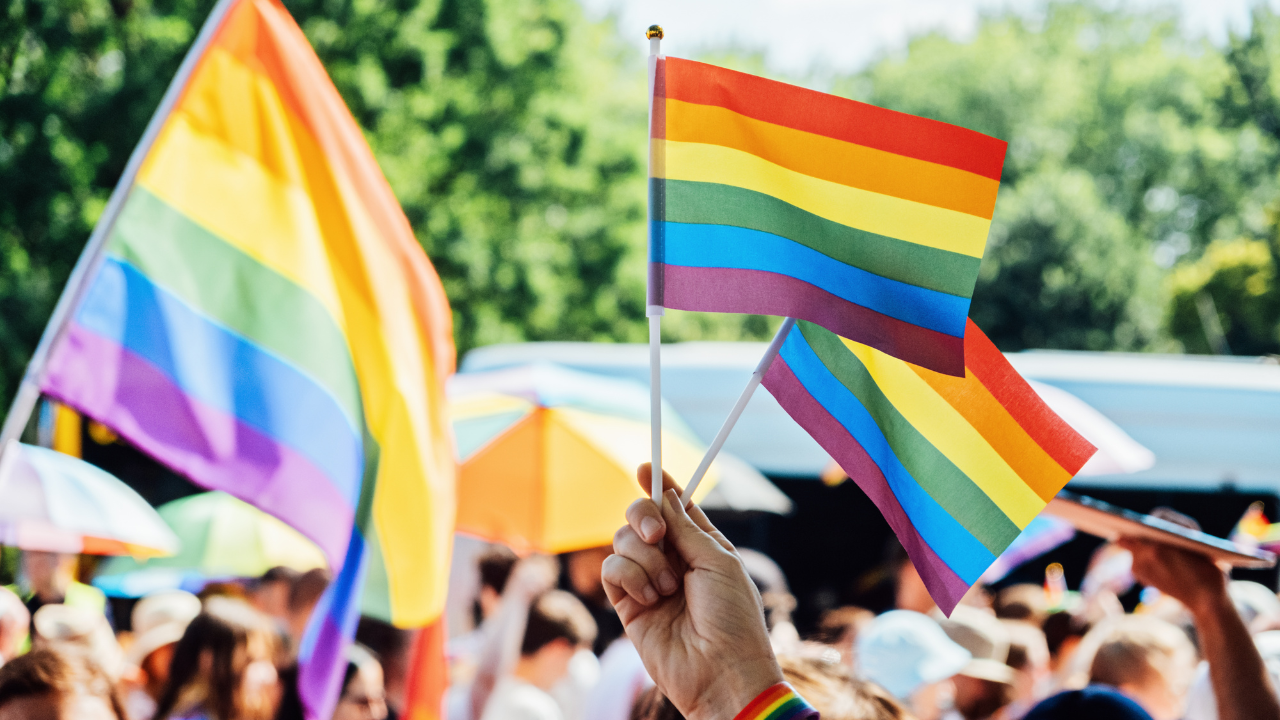 Velike izmene u saobraćaju zbog Parade ponosa u Čikagu: Zatvaraju se ulice i uvode zabrane parkiranja