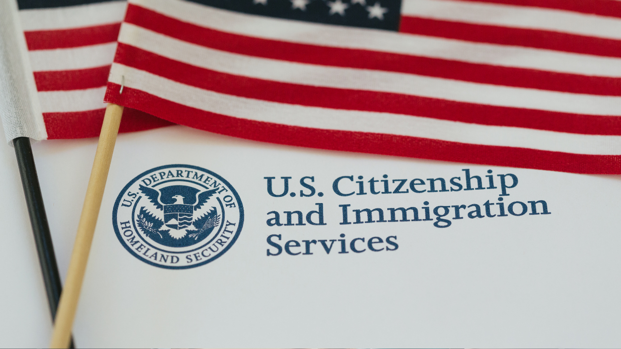 Dik Durban oštro kritikovao Kristi Noem zbog zahteva za dokazivanje državljanstva