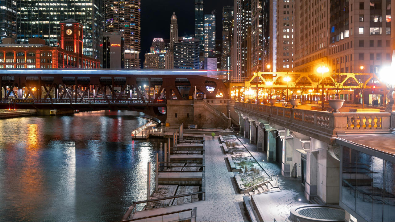 Zimska oluja donosi više centimetara snega u oblast Čikaga