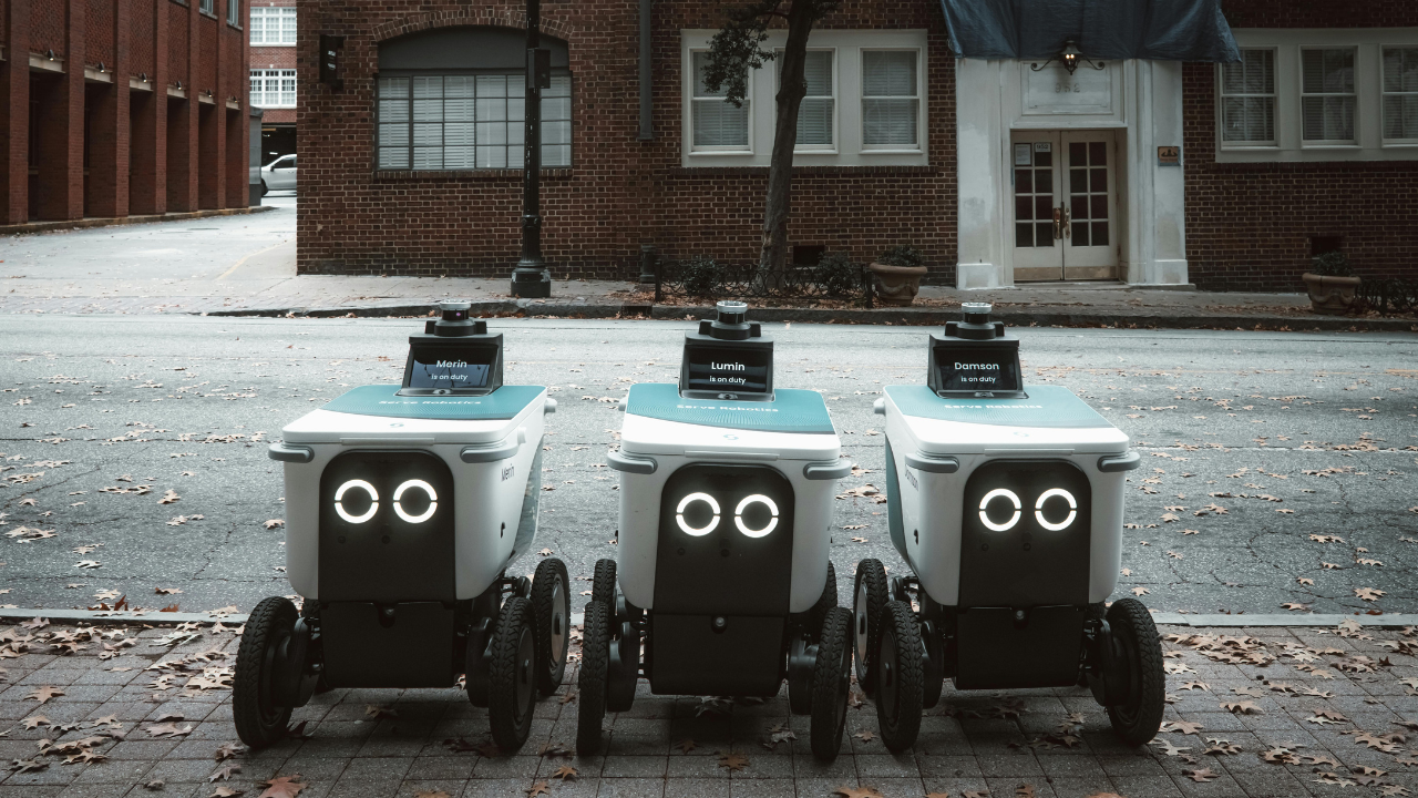 Šta treba znati o robotima za dostavu u Čikagu i zašto se vodi debata o njima