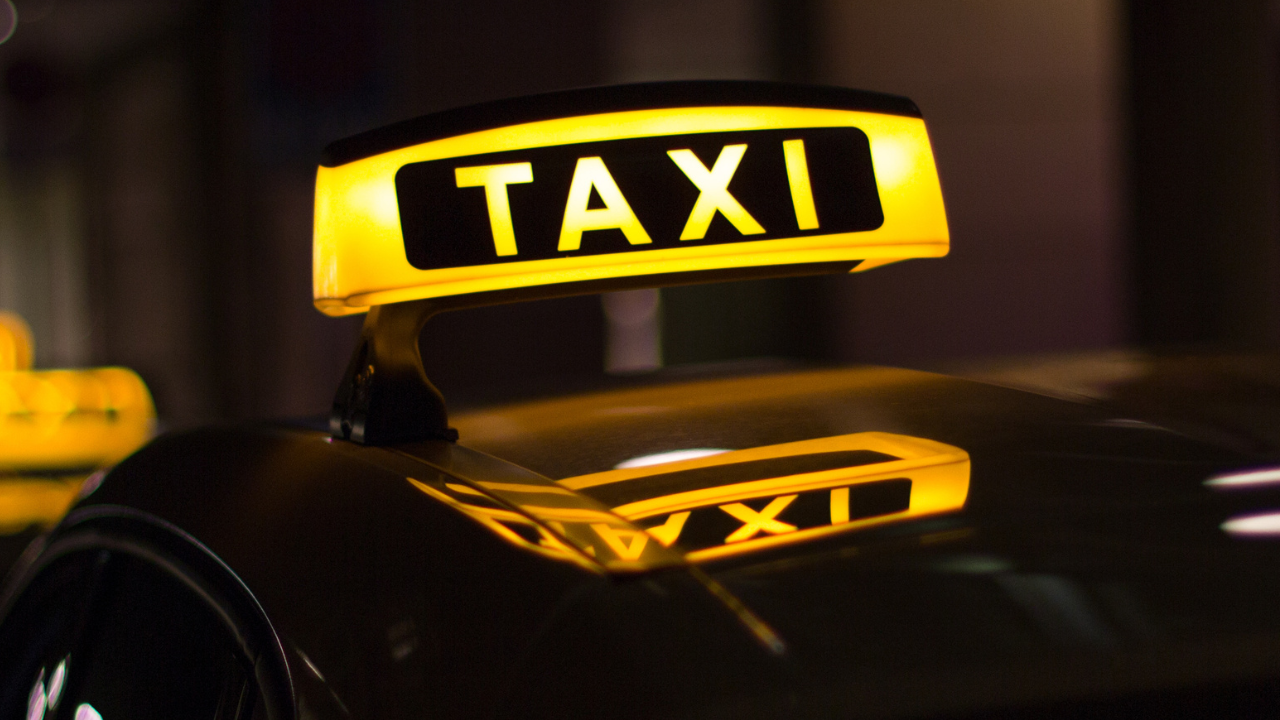 Poskupljenje taksi usluga u Čikagu izazvalo podeljene reakcije vozača