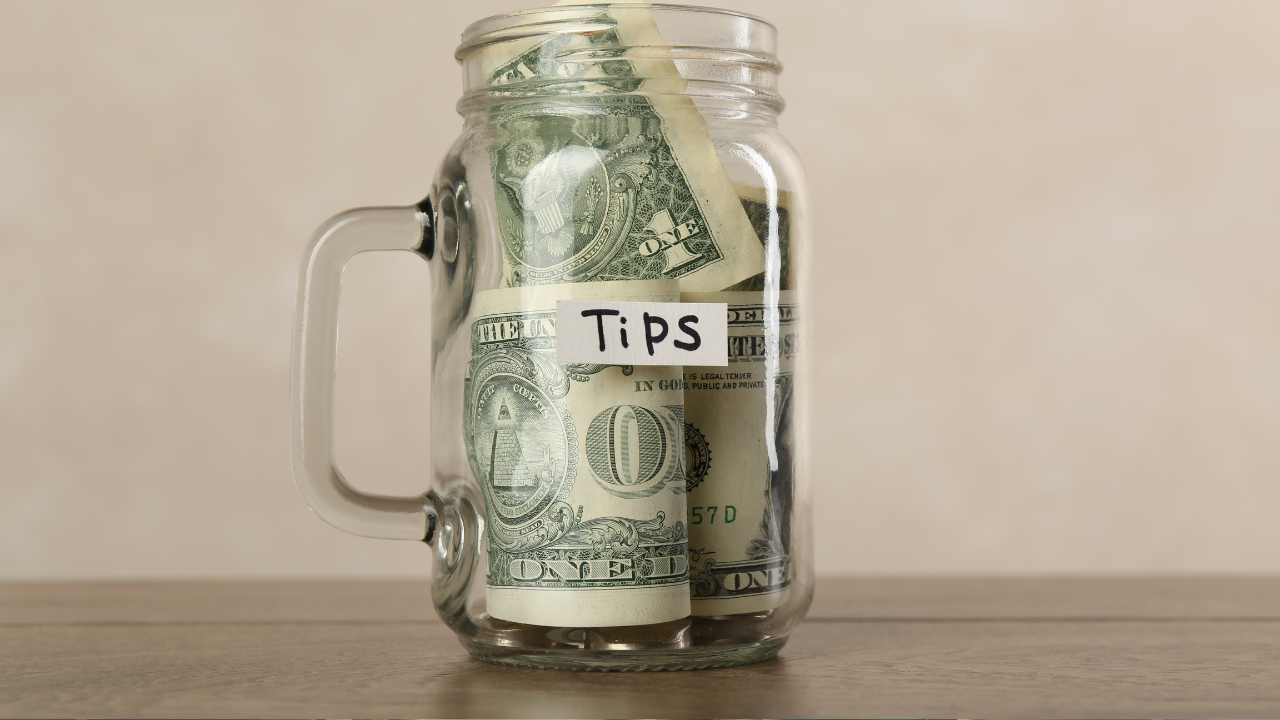 Amerikanci umorni od kulture bakšiša, ali i dalje često ostavljaju 20% u restoranima