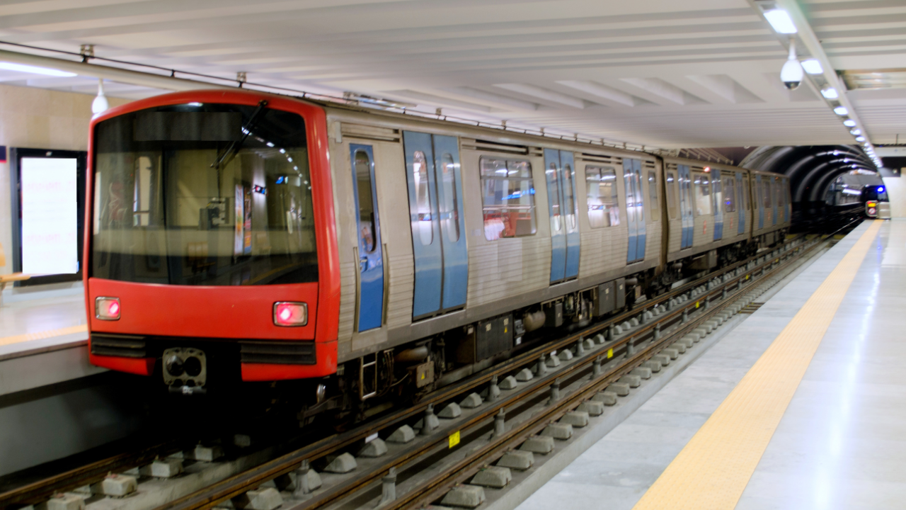 Nova obustava na Crvenoj liniji u Čikagu: Pojedine stanice metroa zatvorene treći vikend zaredom