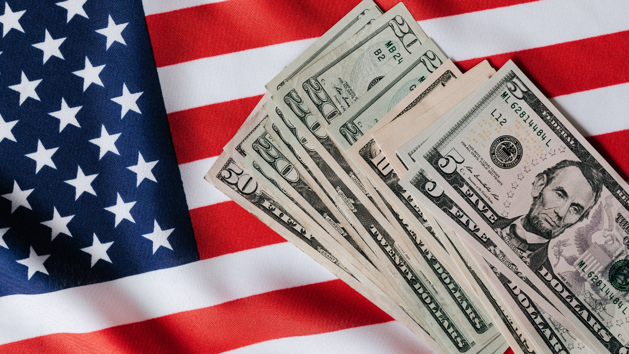Predložene izmene mogle bi da otežaju sticanje američkog državljanstva za nosioce zelene karte
