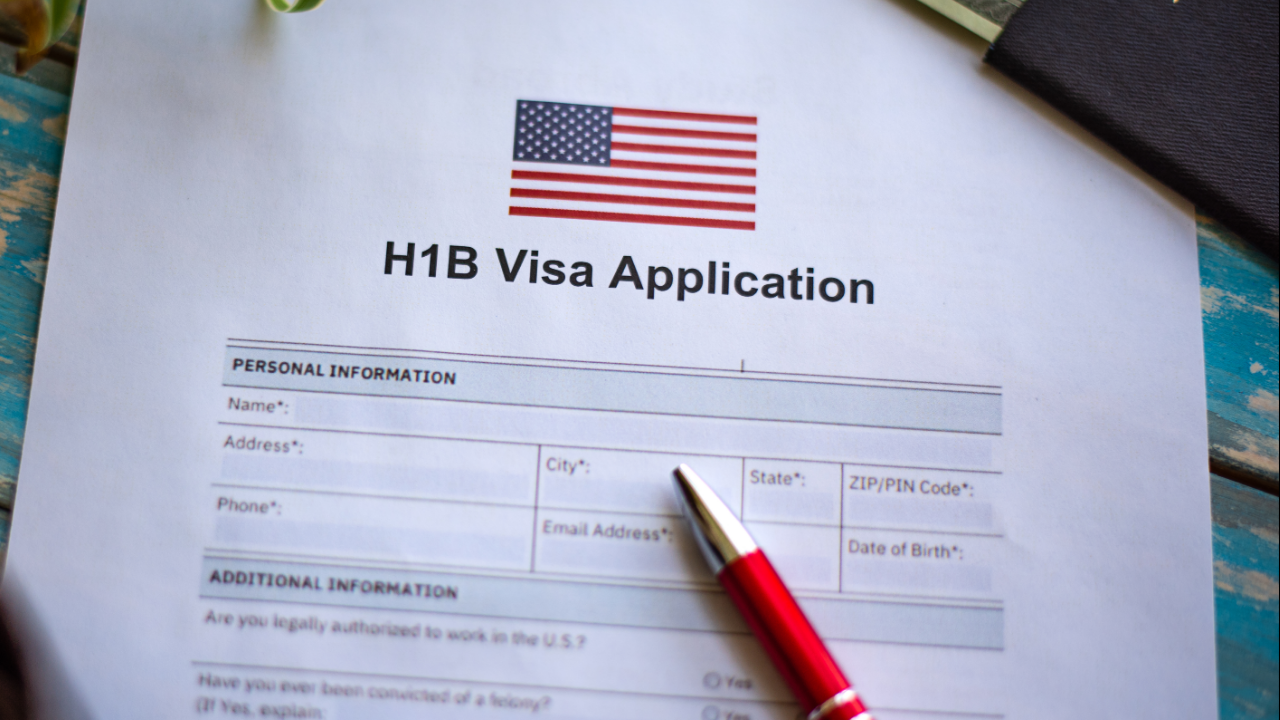 USCIS pojasnio naknadu od 100.000 dolara za H-1B vize
