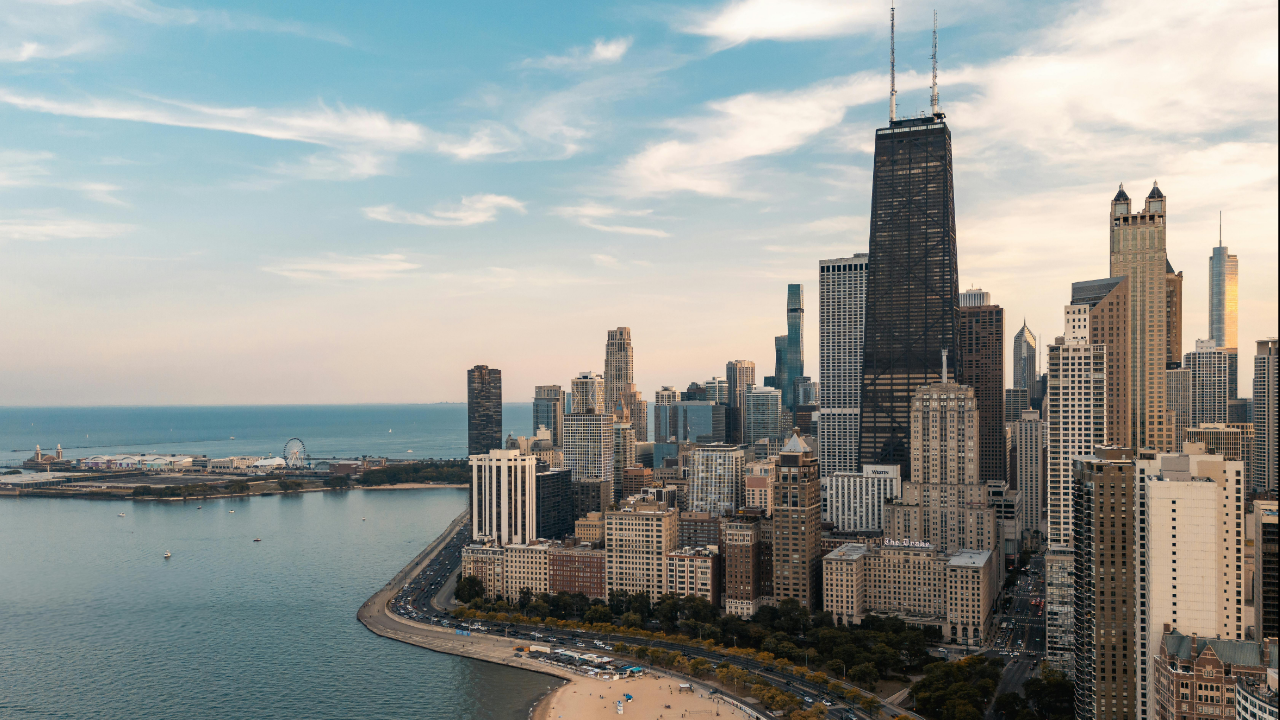 Cook County, koji obuhvata Čikago, uveo je trajni program garantovanog minimalnog prihoda