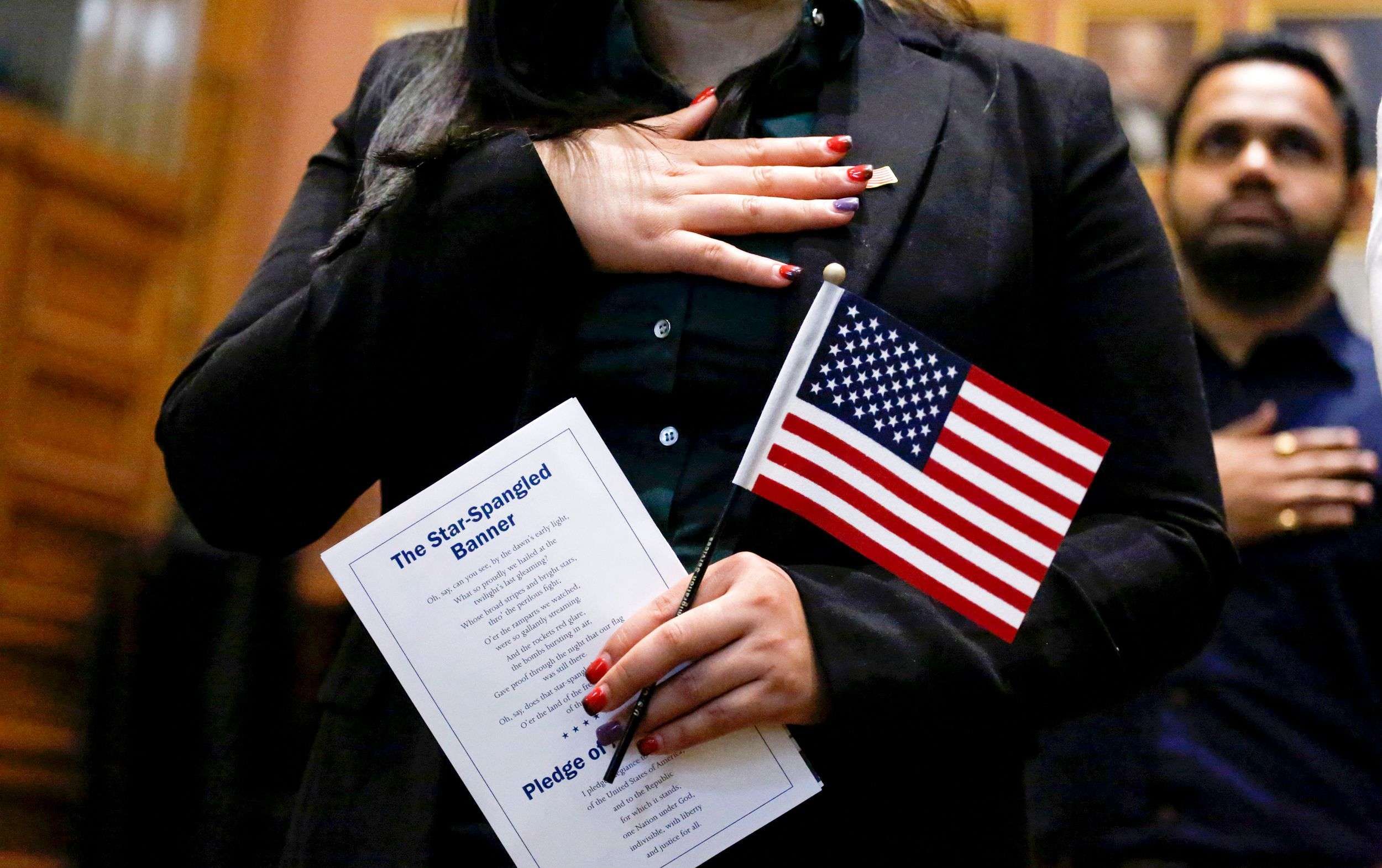Ministarstvo pravde razmatra oduzimanje državljanstva američkim građanima osuđenim za određene zločine